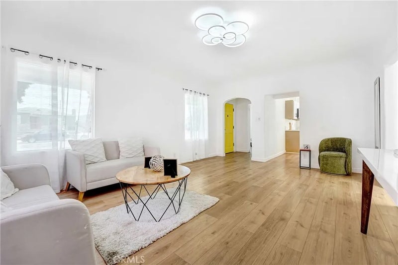 9151 La Salle