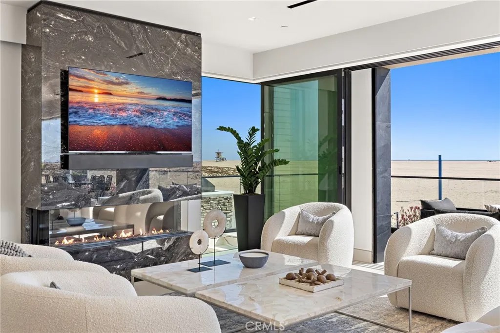 706 W Oceanfront