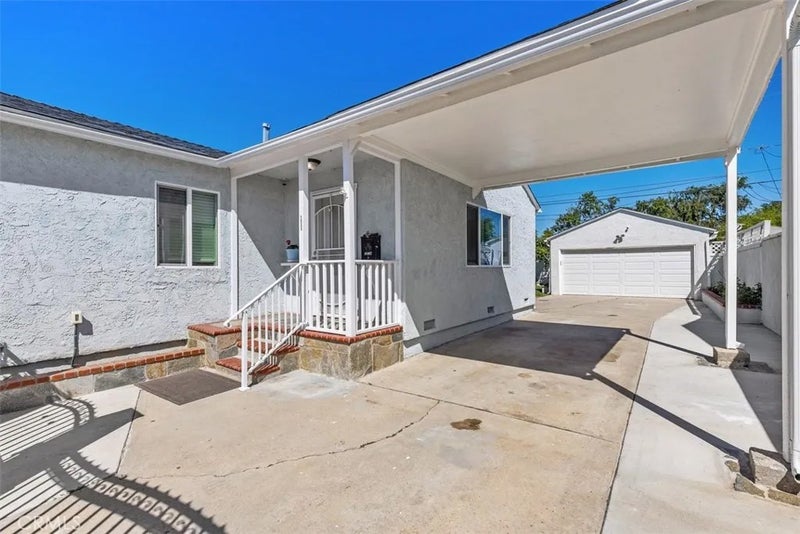 1655 W 110th