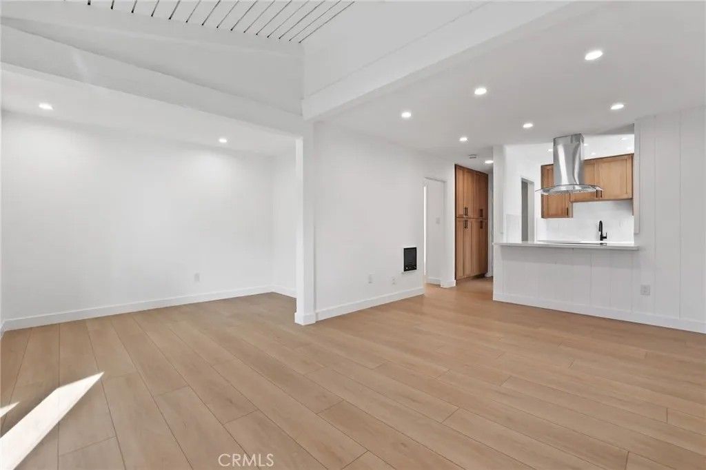 Photo of 1030 W Macarthur Blvd #90, Santa Ana, CA 92707 (MLS # OC25276171)