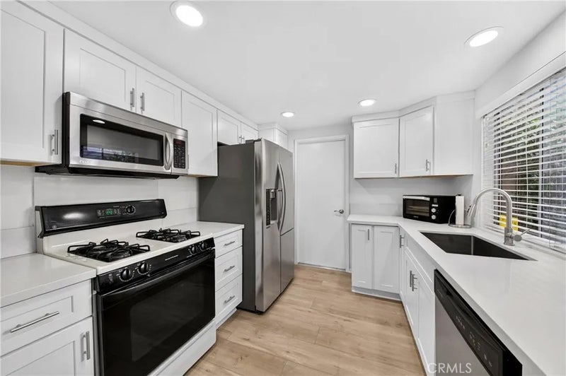 2524 Monterey Place