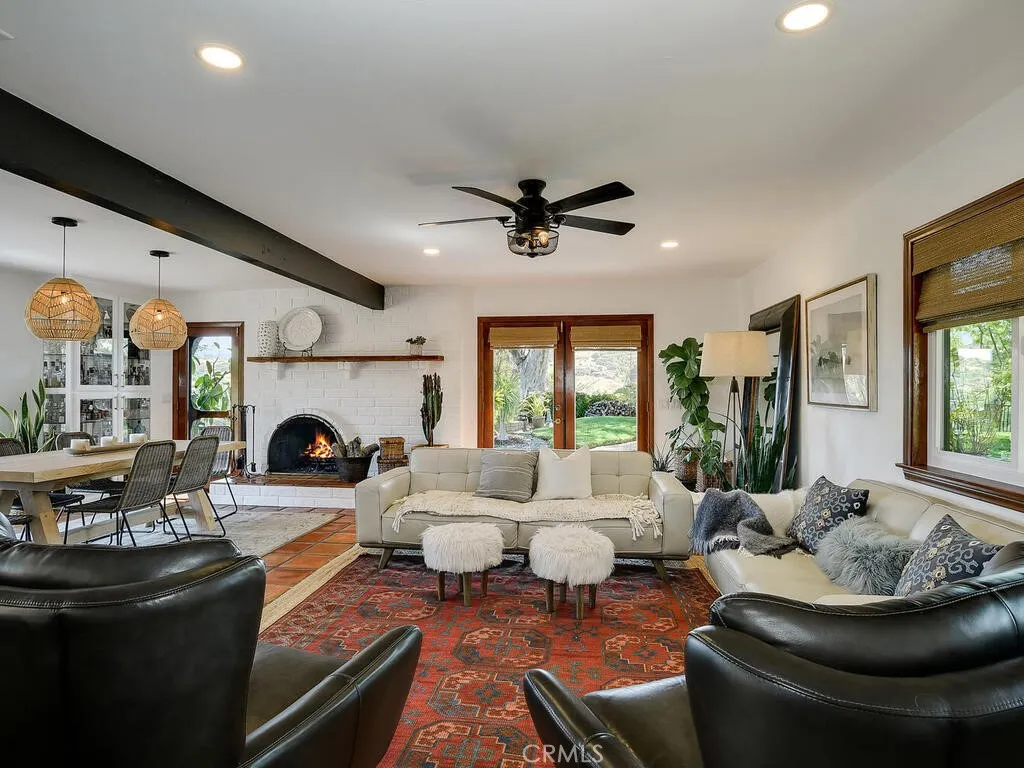 2923 Canonita Drive