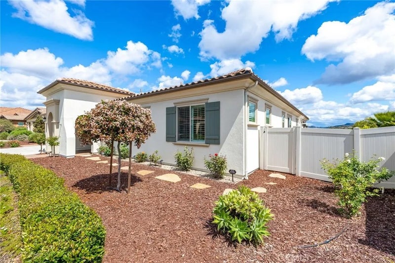5762 Rancho Del Caballo