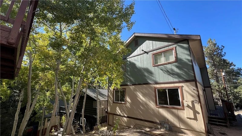 33393 Robin Drive