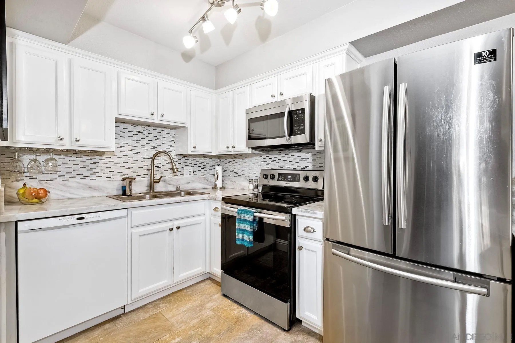6955 Alvarado Rd 29