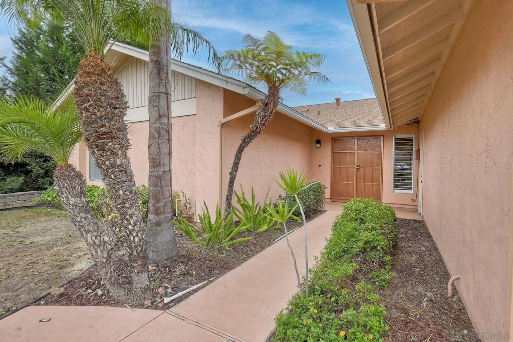 Photo of 1458 Laurel Ave, Chula Vista, CA 91911 (MLS # 250041681)