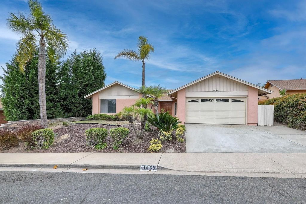 Photo of 1458 Laurel Ave, Chula Vista, CA 91911 (MLS # 250041681)
