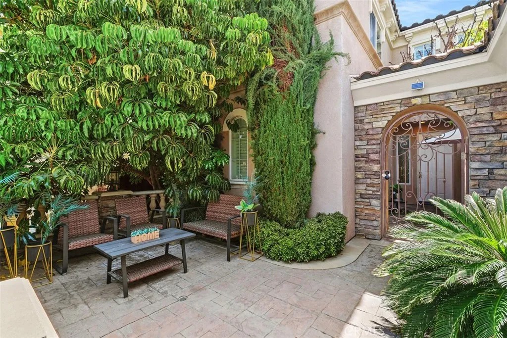 23422 Camino Terraza