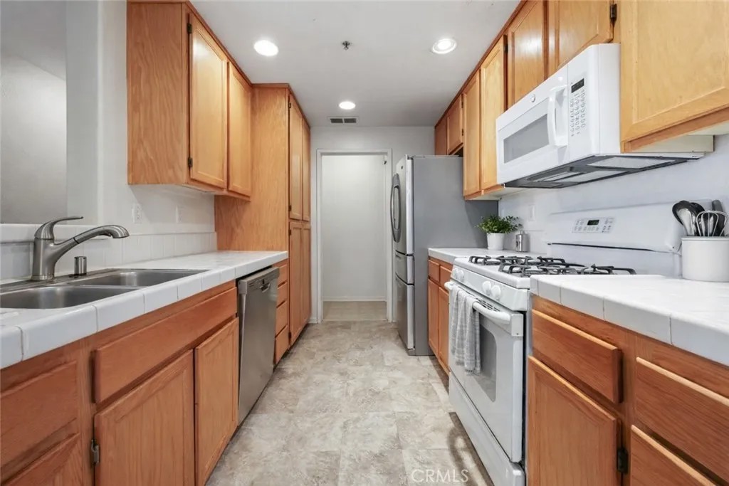 1853 Rue Bienville 836