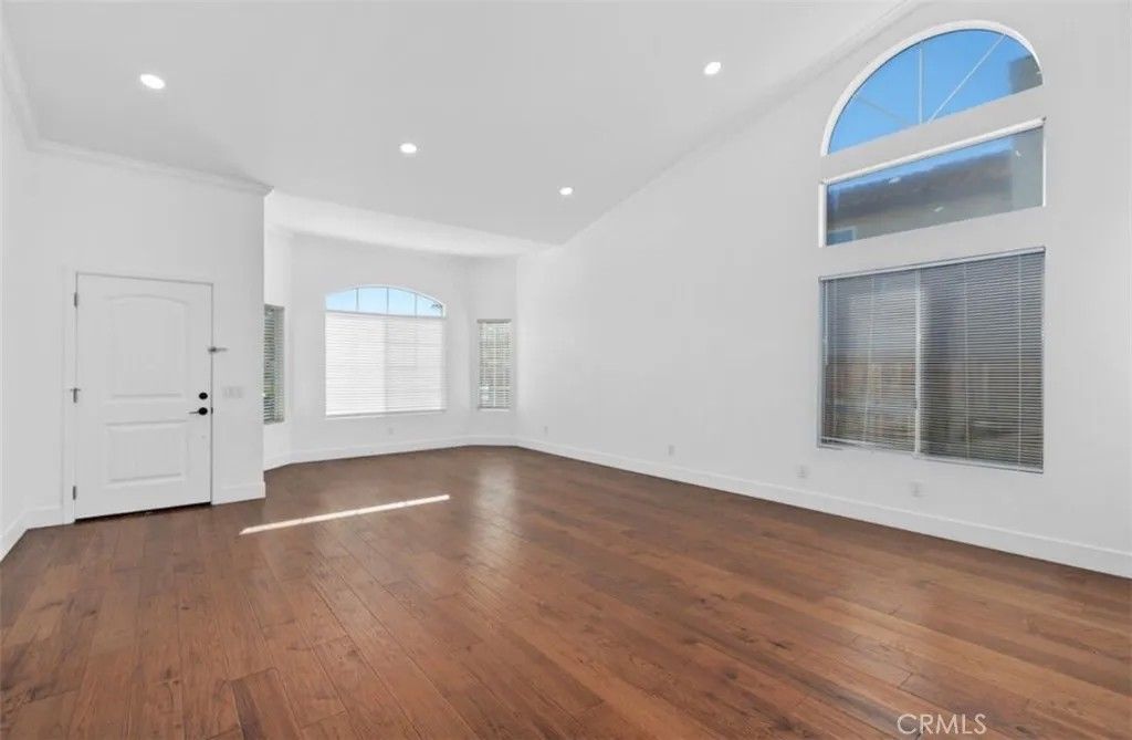 Photo of 30894 Wellington Cir, Temecula, CA 92591 (MLS # SW26006706)