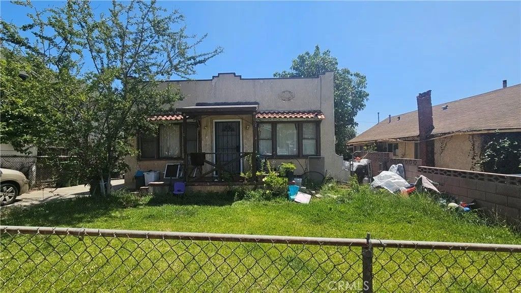Photo of 1006 S Concord St, Los Angeles, CA 90023 (MLS # TR26093858)