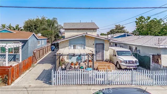 926 W Oliver Street