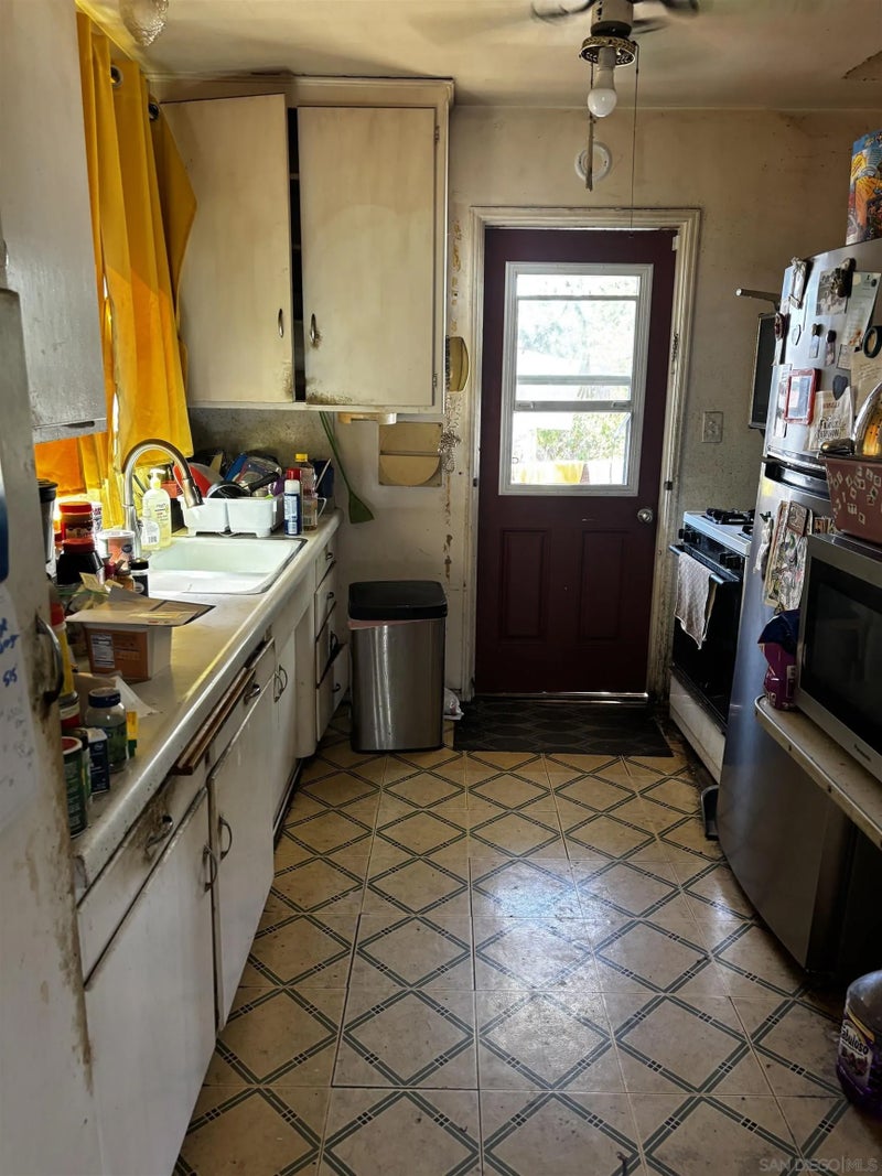 8129 Lemon Grove