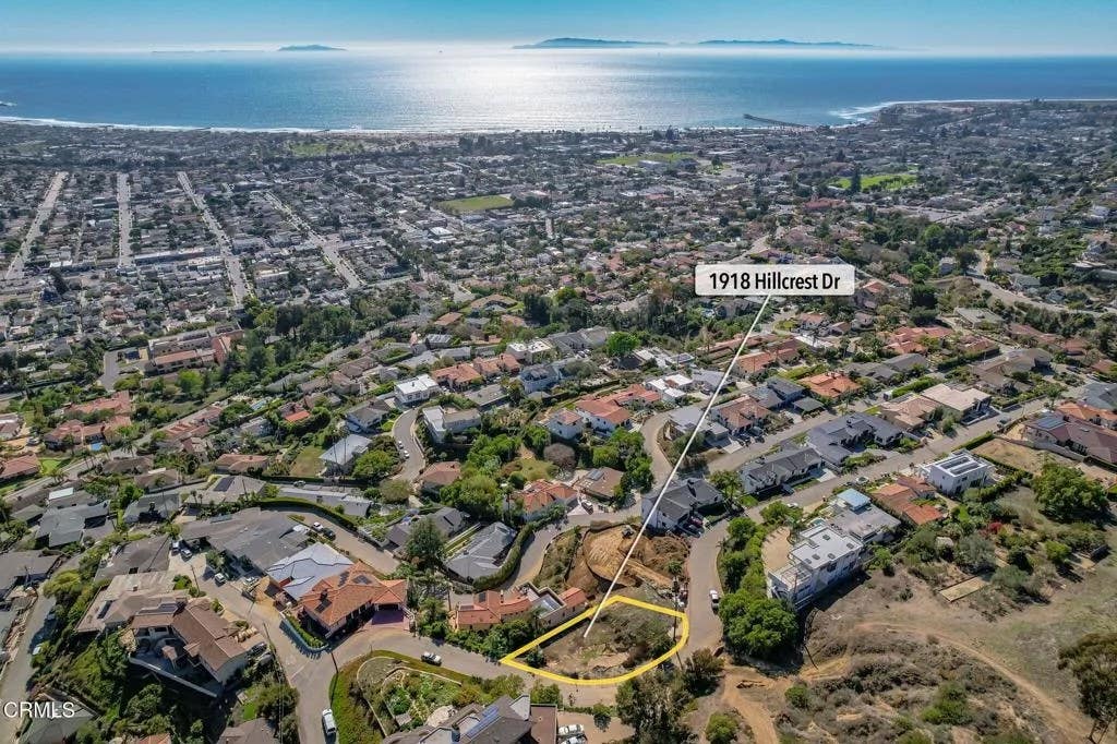 Photo of 1918 Hillcrest Dr, Ventura, CA 93001 (MLS # V1-38085)