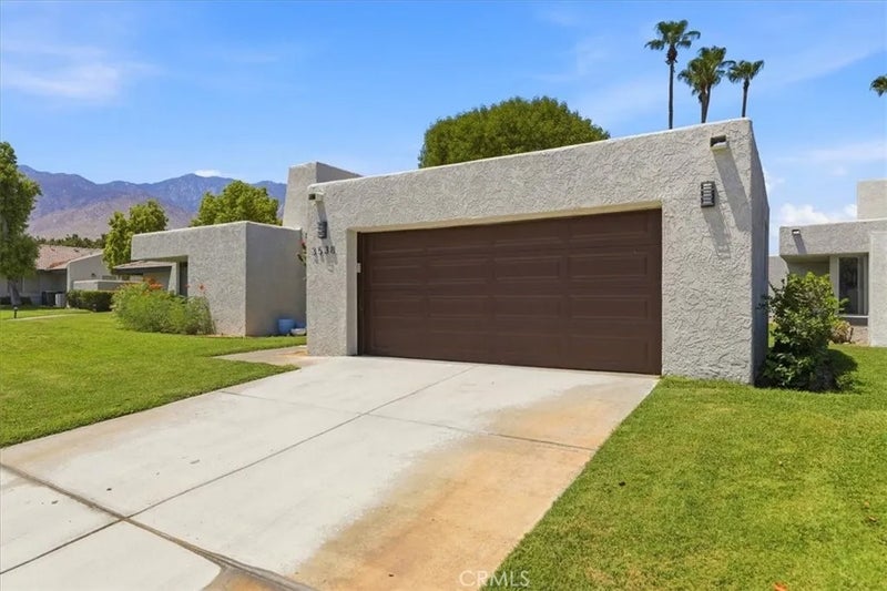 3538 Ridgeview