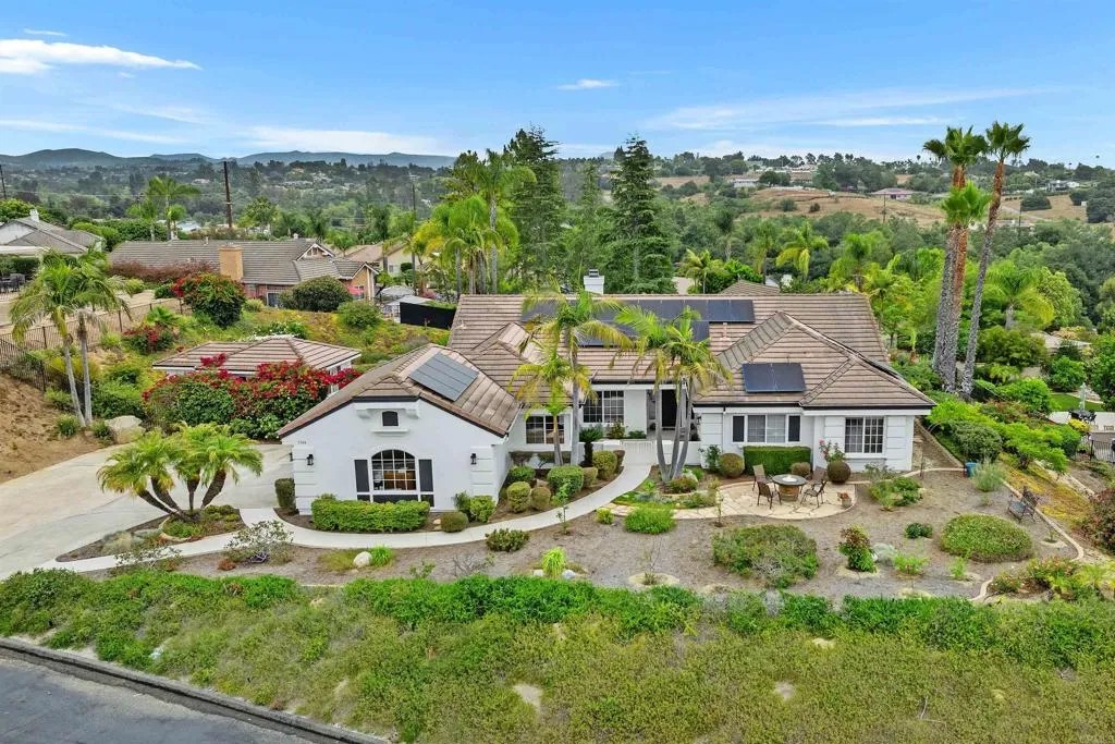 1744 ARBOLITA Lane