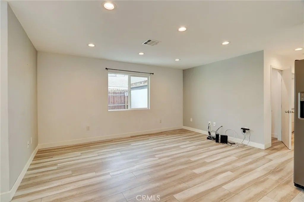 Photo of 7441 Beckford Avenue, Reseda, CA 91335 (MLS # SR26097775)