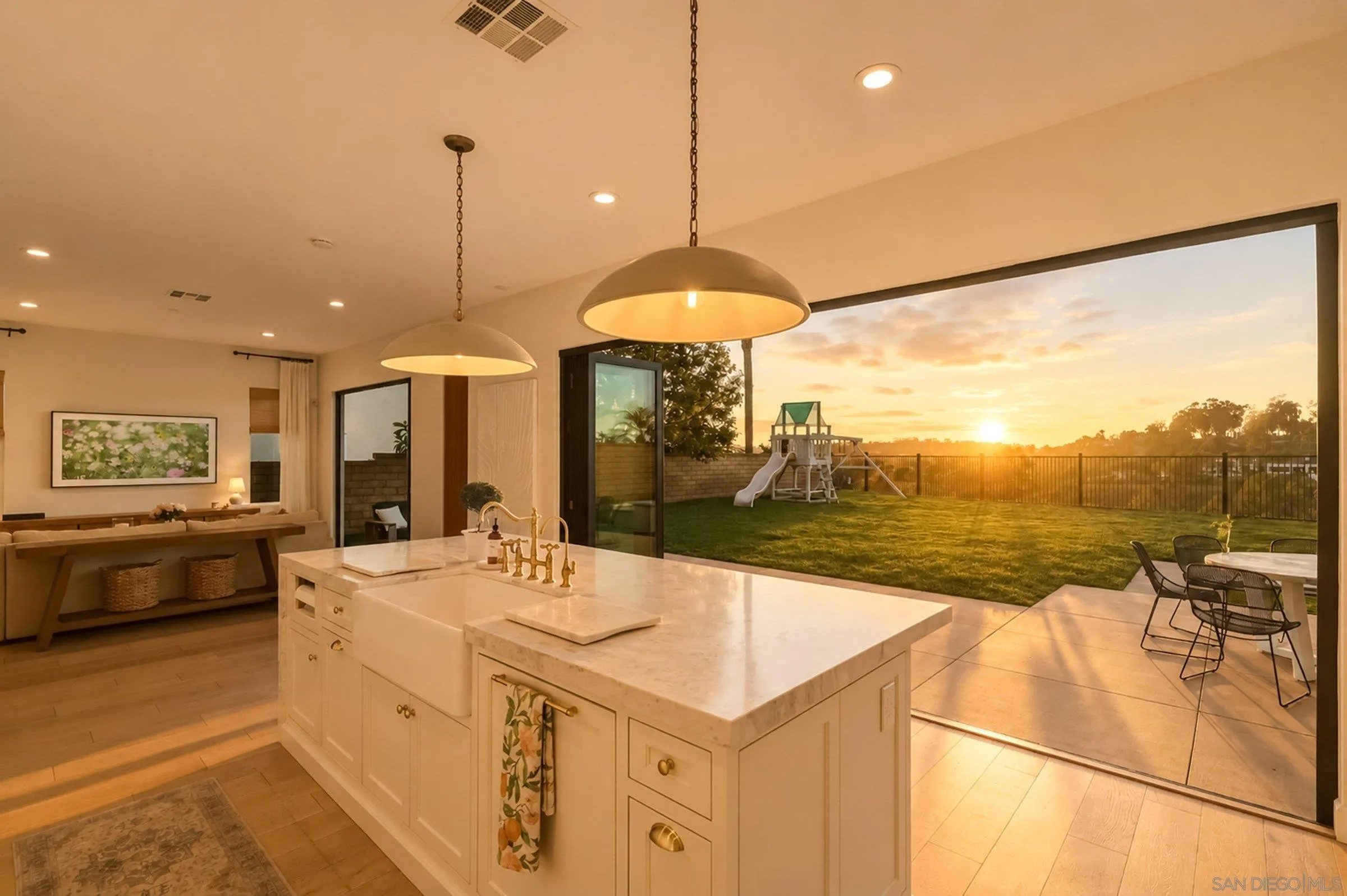 5034 Greenwillow Ln