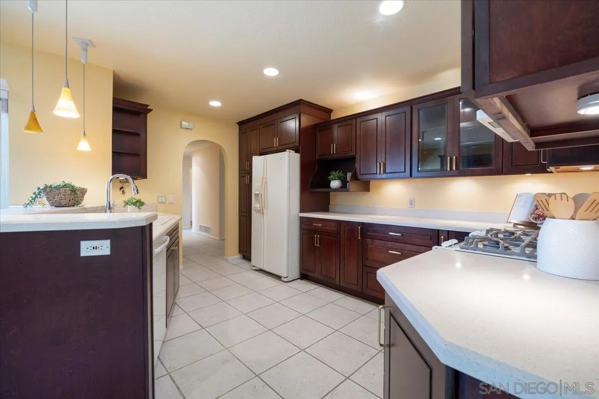 16620 San Salvador Ct