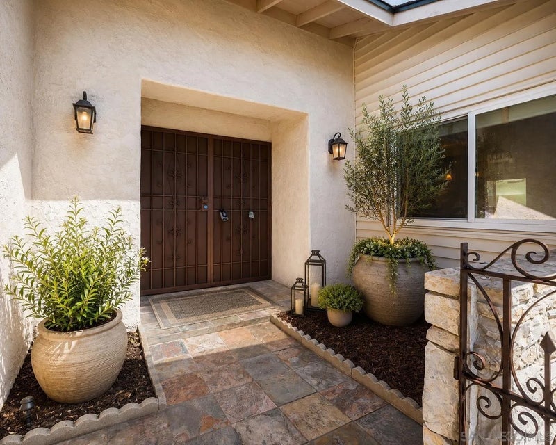 16620 San Salvador Ct