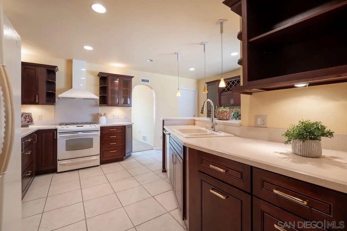 16620 San Salvador Ct