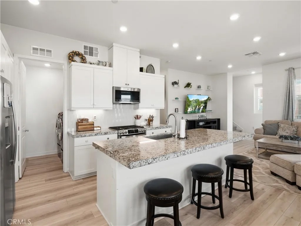 27013 Hummingbird Lane