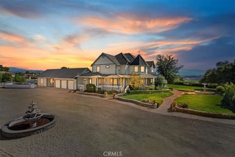 Photo of 39650 Patagonia Court, Temecula, CA 92591 (MLS # SR25247016) Photo of 39650 Patagonia Court, Temecula, CA 92591 (MLS # SR25247016)