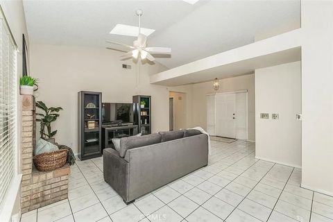 Tiny photo for 6447 N Vagedes Ave, Fresno, CA 93711 (MLS # FR25252031)