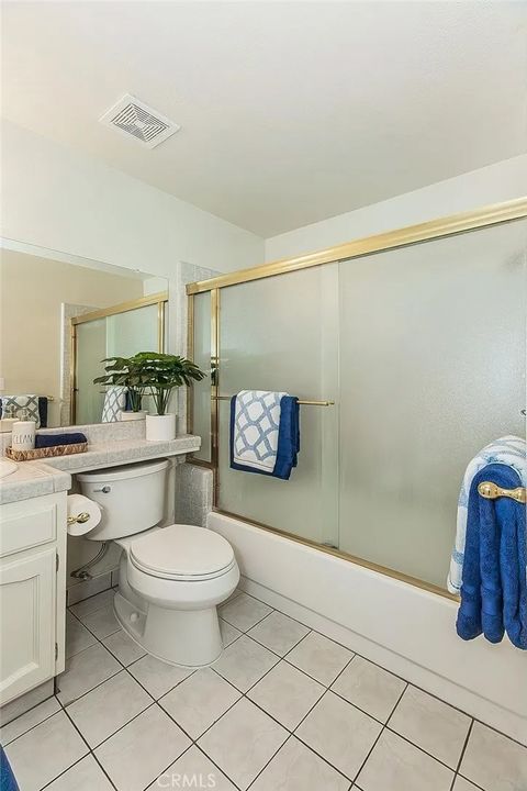 Tiny photo for 6447 N Vagedes Ave, Fresno, CA 93711 (MLS # FR25252031)