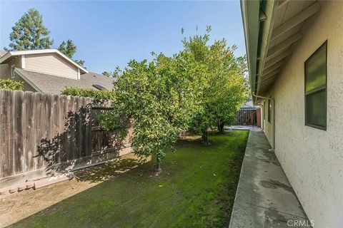 Tiny photo for 6447 N Vagedes Ave, Fresno, CA 93711 (MLS # FR25252031)