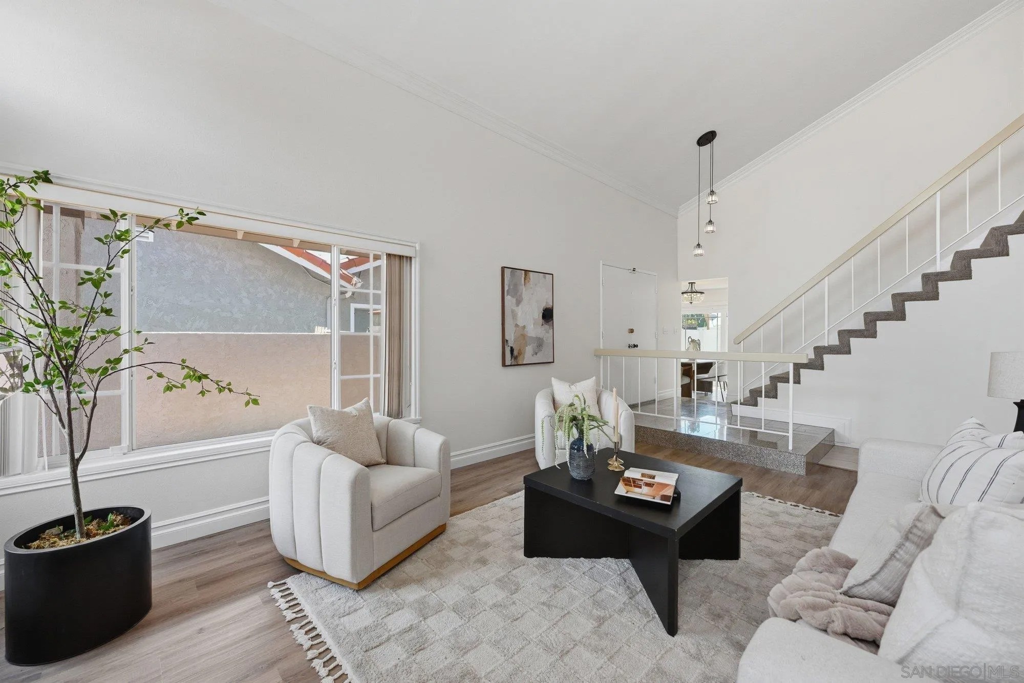 5727 Avenida Circo
