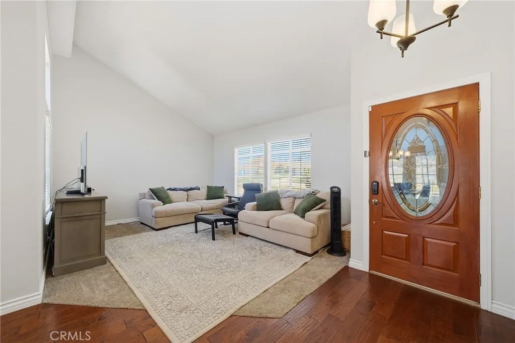 1505 Canterbury