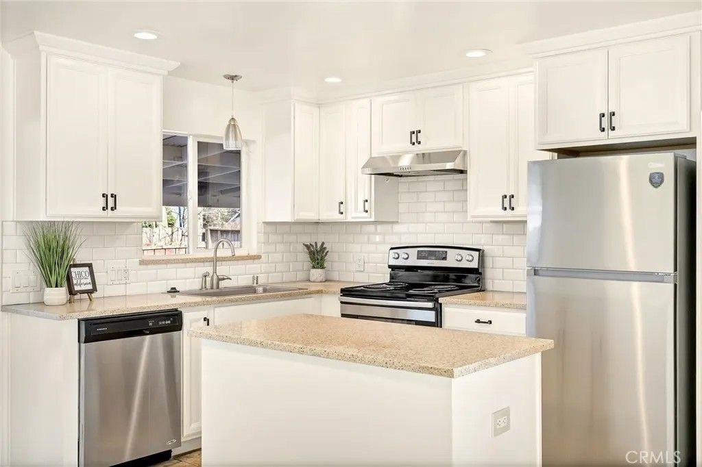 Photo of 438 W 1st Ave, Chico, CA 95926 (MLS # SN26027075)