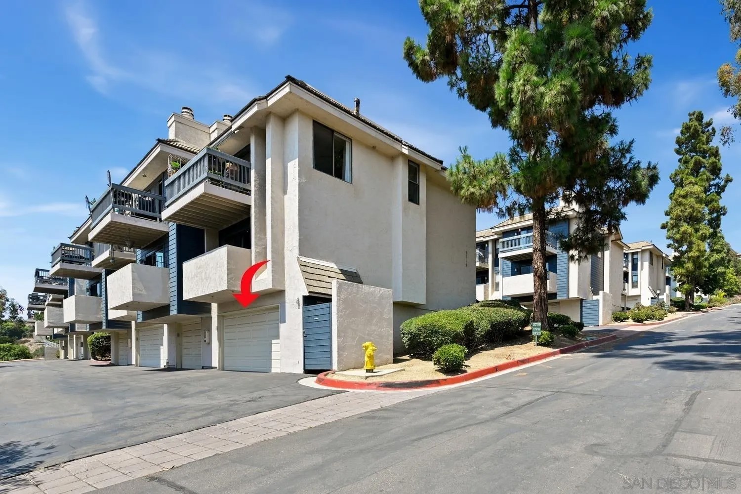 3719 Balboa Ter A