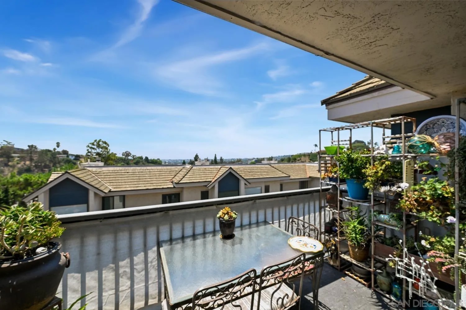 3719 Balboa Ter A