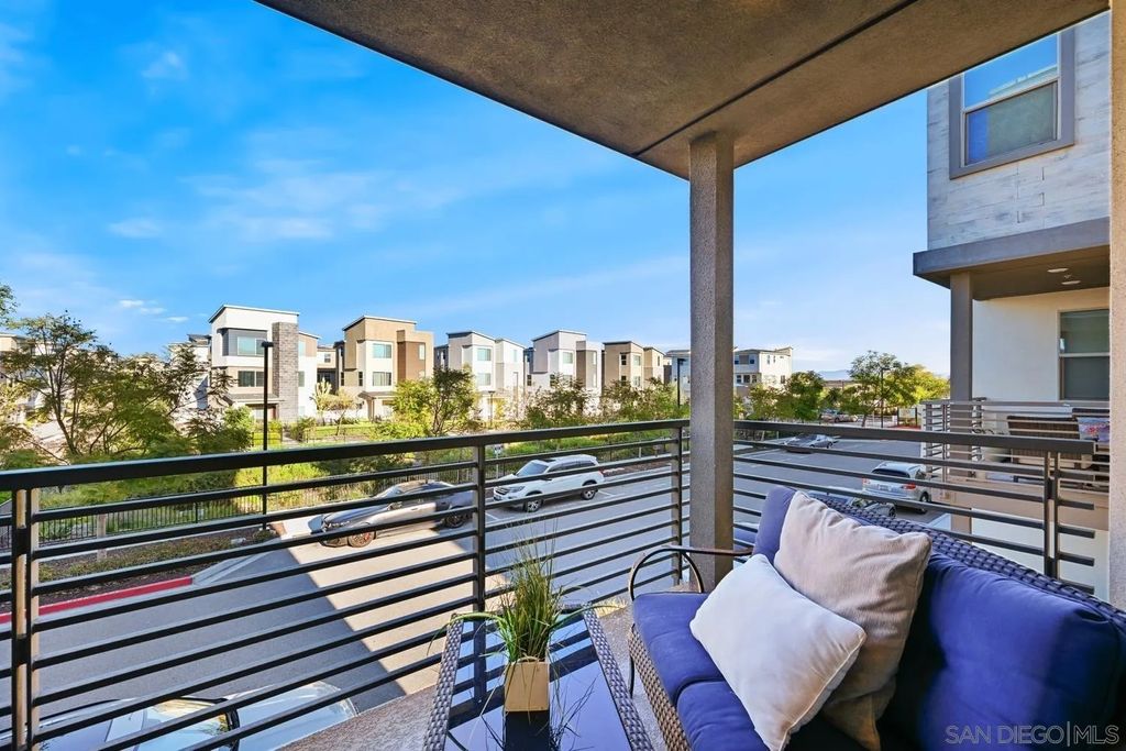 Photo of 1830 Ascella Dr #6, Chula Vista, CA 91915 (MLS # 260004691)