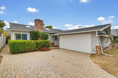 Photo of 815 Hermes Avenue, Encinitas, CA 92024 (MLS # NDP2604127)