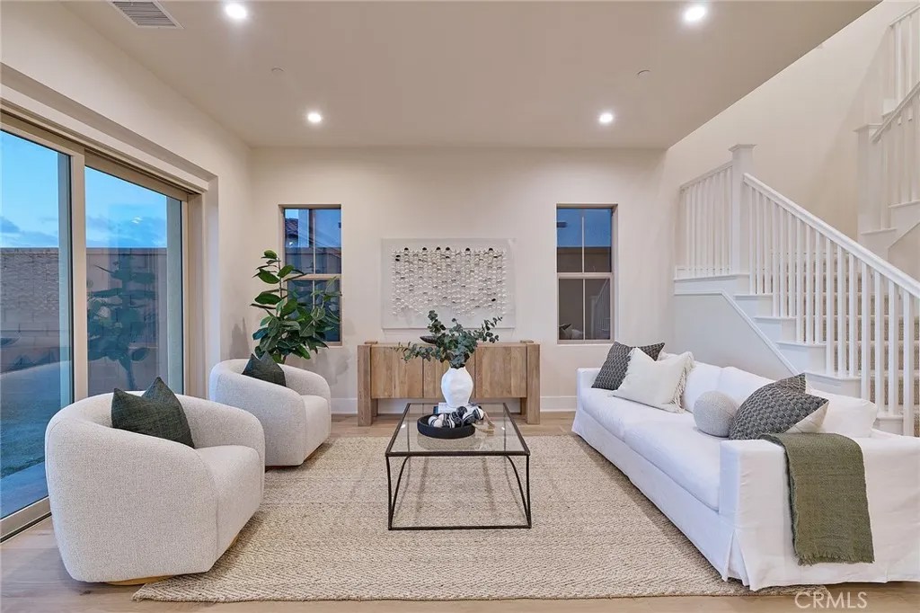 103 Oakstone