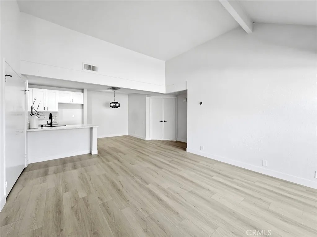 1440 W Edgehill 54