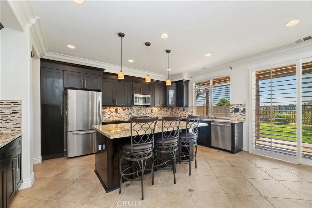 3939 Holly Springs