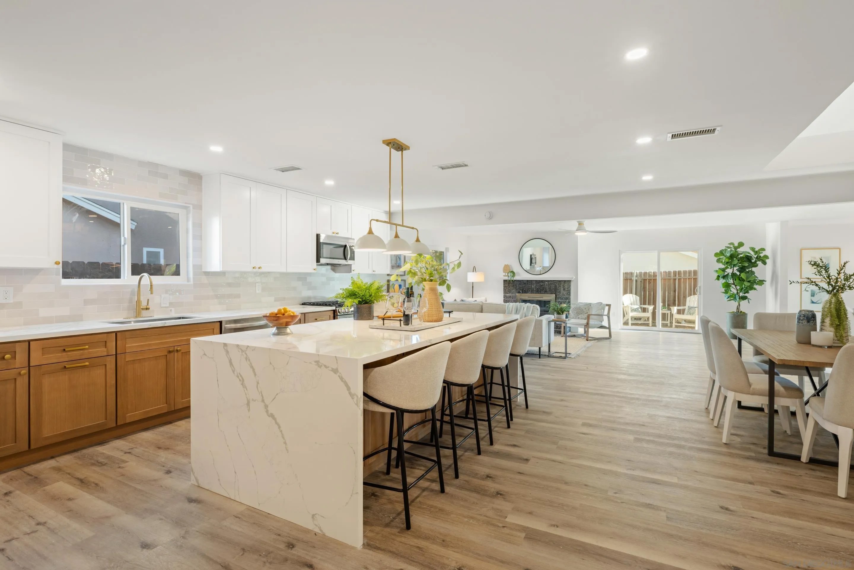 4871 Mount Bigelow Drive