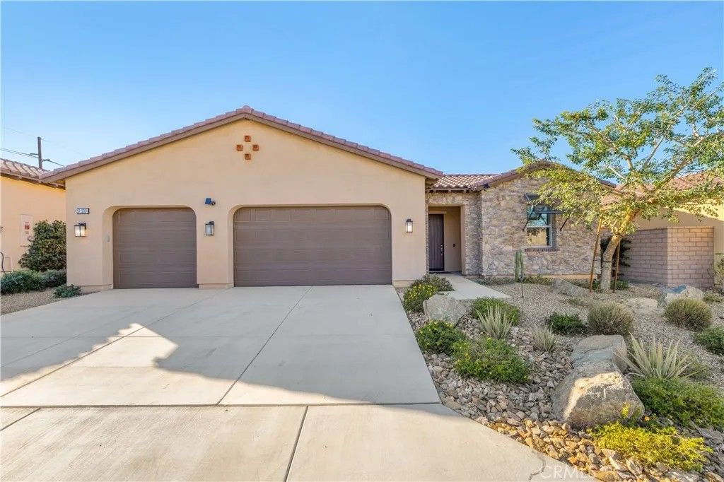 Photo of 51933 Marquis Ln, La Quinta, CA 92253 (MLS # CV26011677)