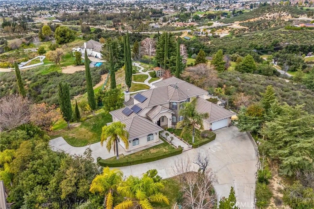 Photo of 37289 Valgio Dr, Calimesa, CA 92320 (MLS # IG26020028)