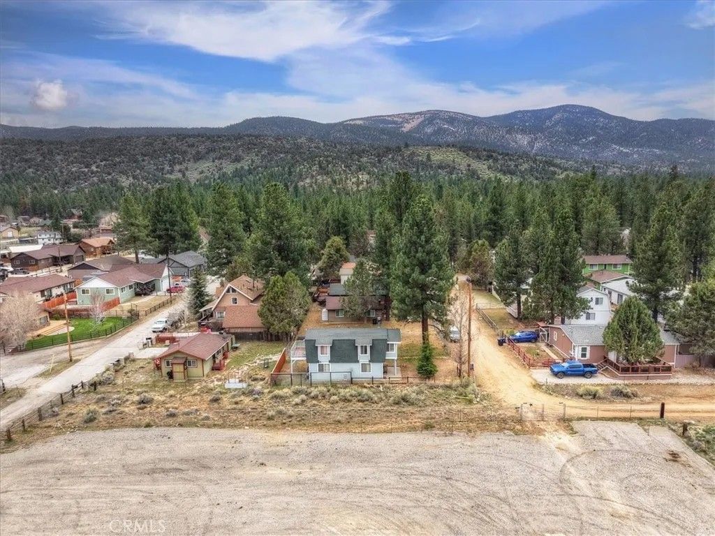 Photo of 800 C Lane, Big Bear Lake, CA 92314 (MLS # IG26059458)