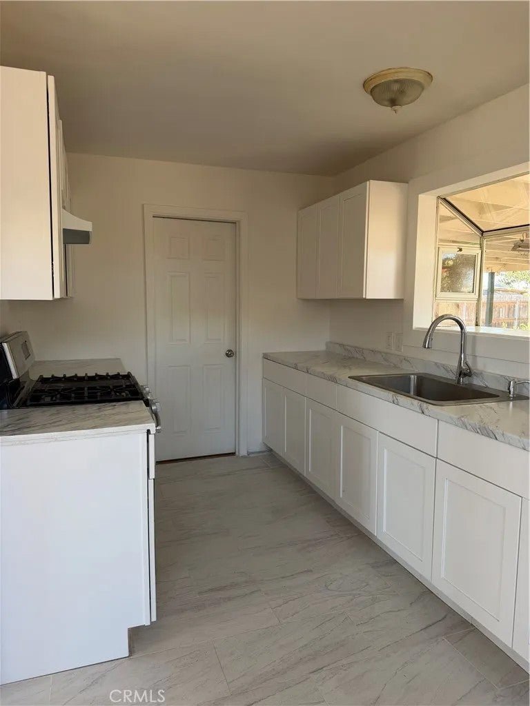 537 E Mariposa