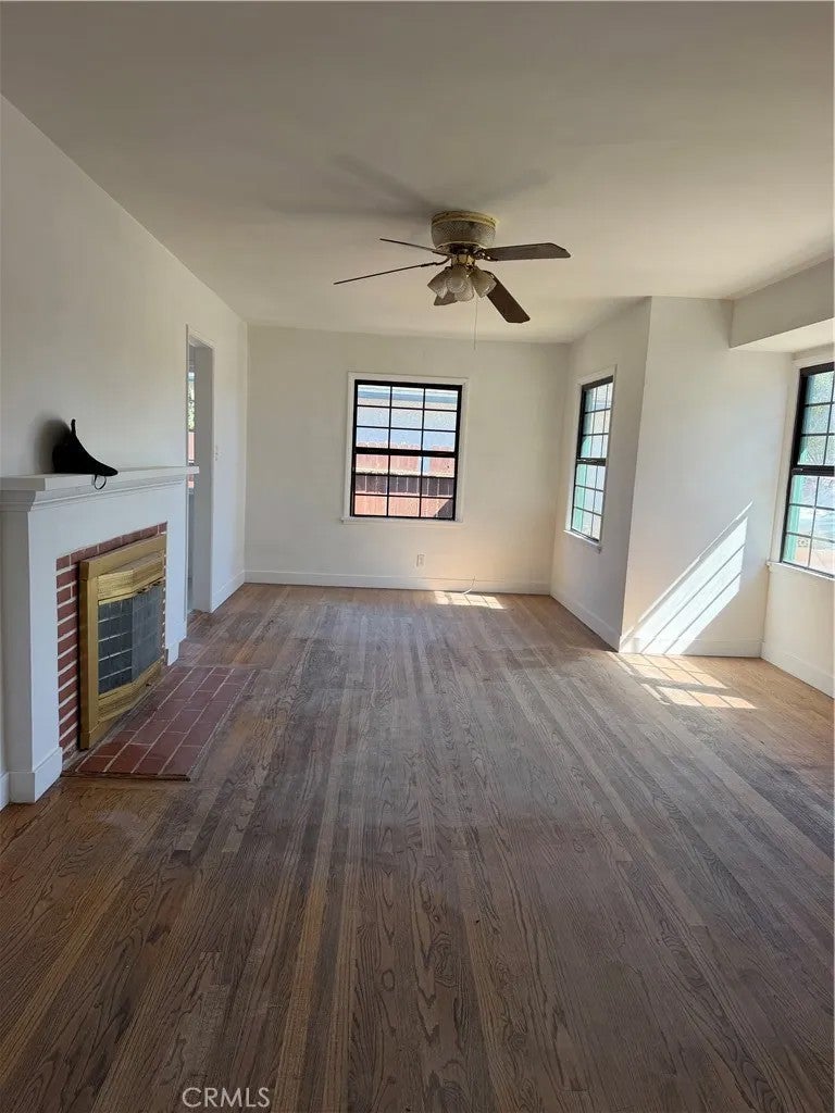 537 E Mariposa