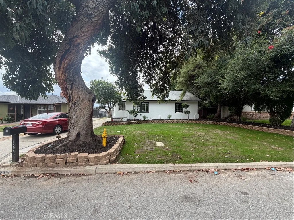 1275 W Marshall