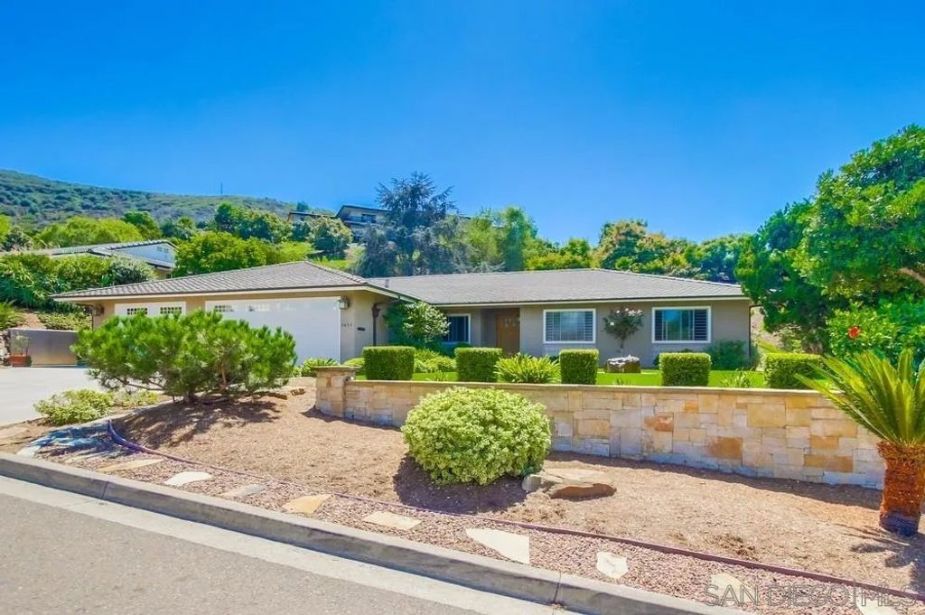Photo of 1454 La Plaza, San Marcos, CA 92078 (MLS # 250038024)