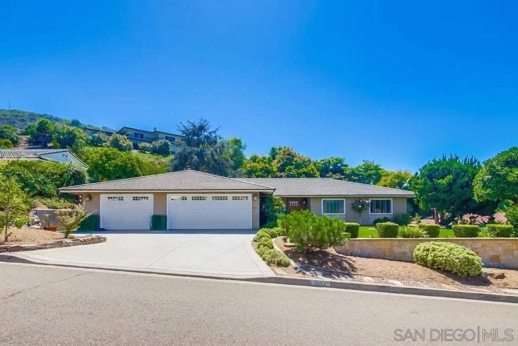 Photo of 1454 La Plaza, San Marcos, CA 92078 (MLS # 250038024)