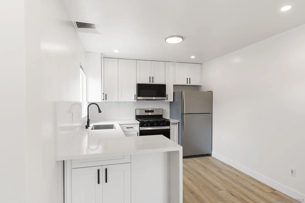 Photo of 230 Elm Ave, Imperial Beach, CA 91932 (MLS # 260021866)